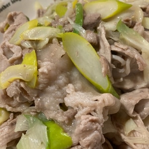 再現レシピ：「すた丼」　豚バラと玉葱のニンニク風味